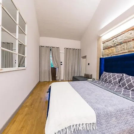 Oda ve Kahvaltı Il Basin